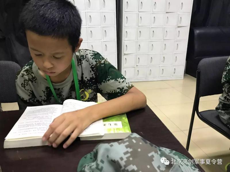 必须告诉孩子:学习肯定是辛苦的!全世界都一样！