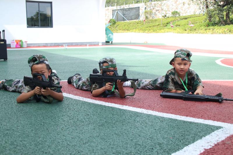 亮剑军训夏令营让少年们吃点苦头是为了更好的将来